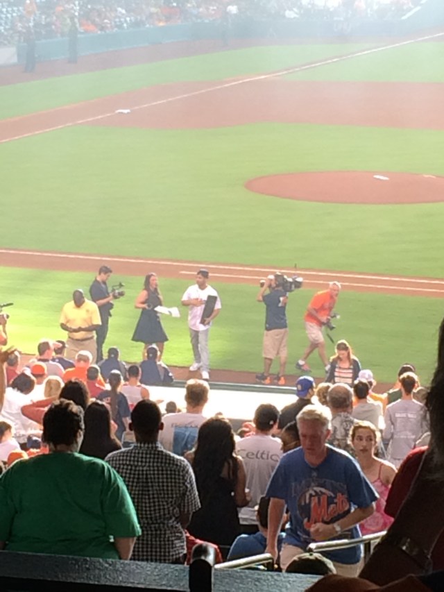 Drake at the Astros game