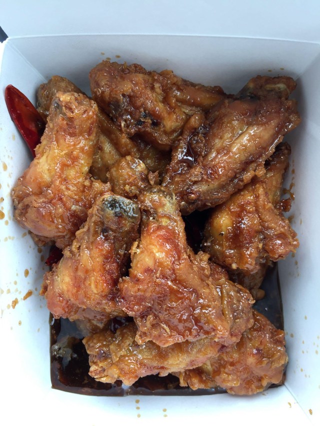 San Tung wings
